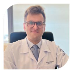 Dr. Ant&ocirc;nio Delacy Martini Vial