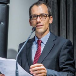 Alexandre Ara&uacute;jo