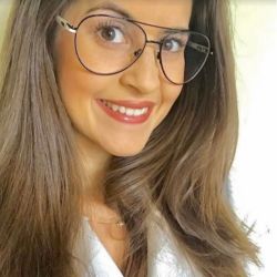 Julia Alves&ensp;&ensp;&ensp;