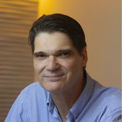 Ant&ocirc;nio Pinto Oliveira