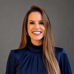 Larissa Feix